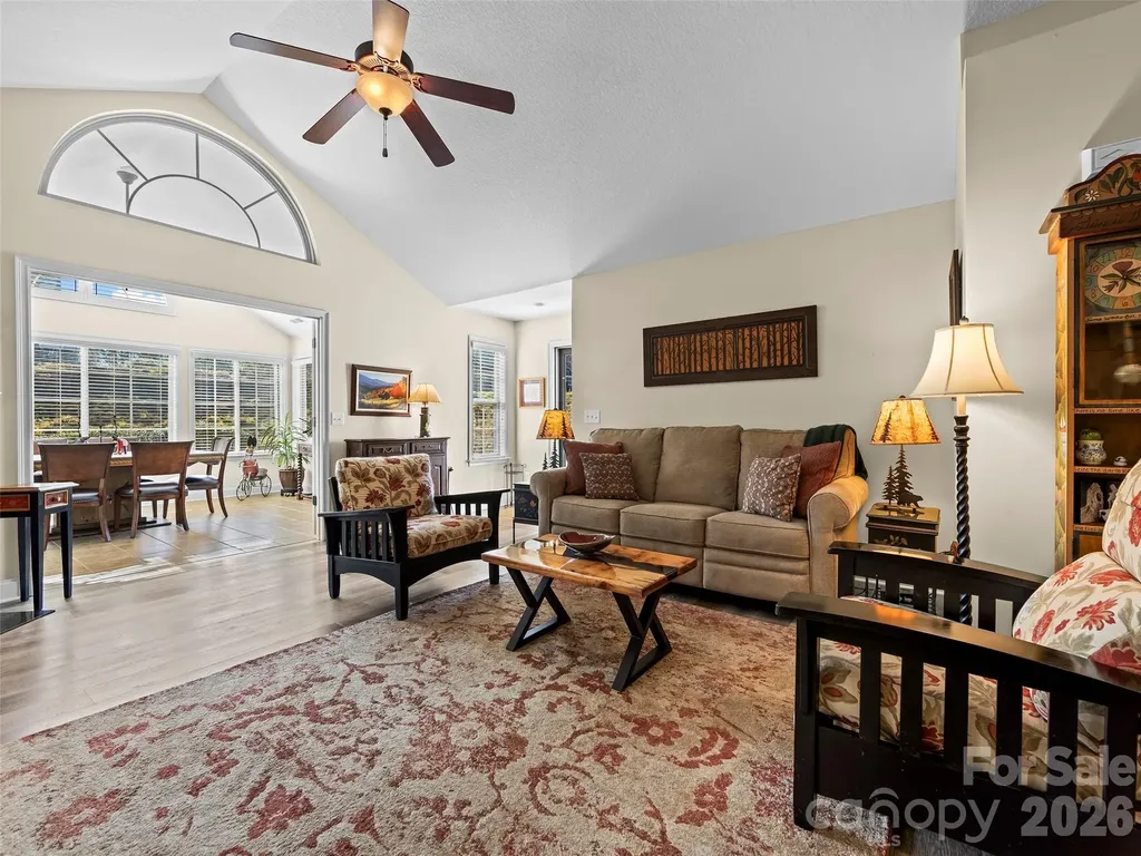 81 Outlook Circle Swannanoa NC 28778