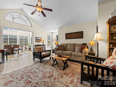 81 Outlook Circle Swannanoa NC 28778