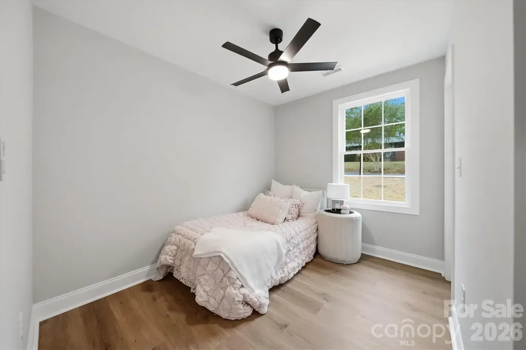1298 18th Street NE Hickory NC 28601