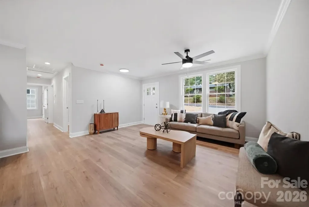 1298 18th Street NE Hickory NC 28601