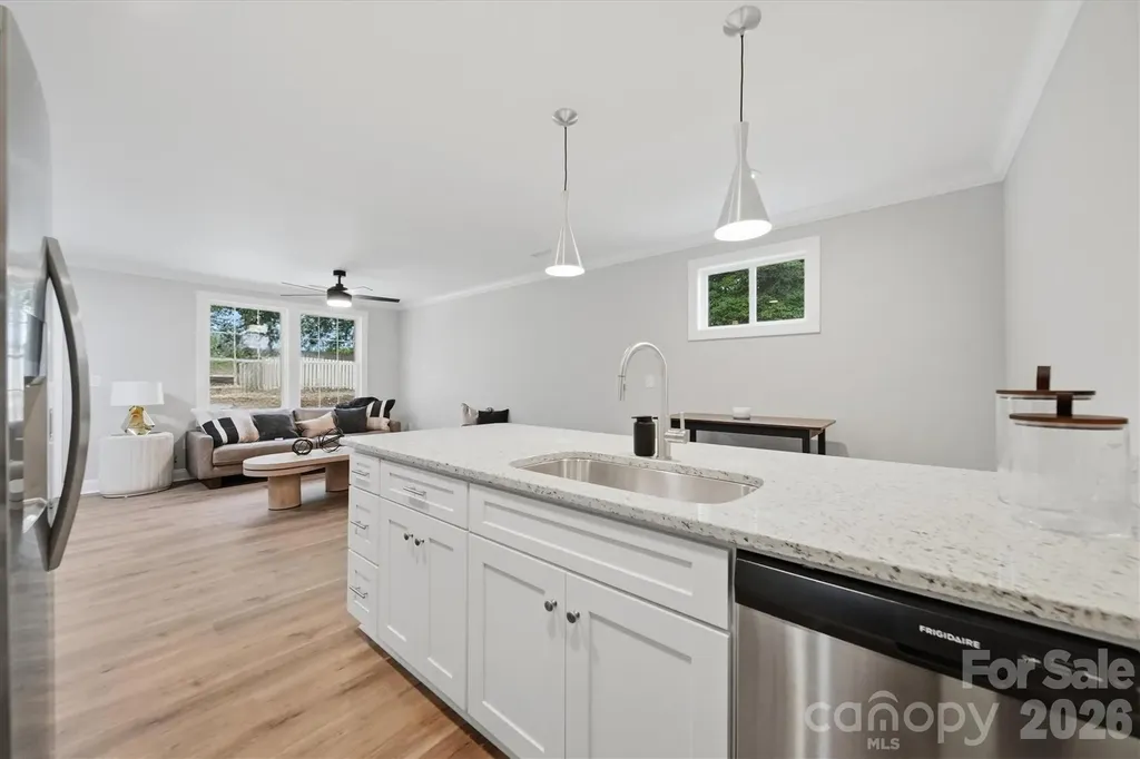 1298 18th Street NE Hickory NC 28601