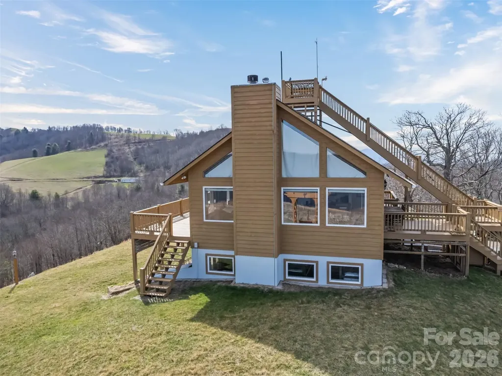 1007 Turkey Trot Road Clyde NC 28721