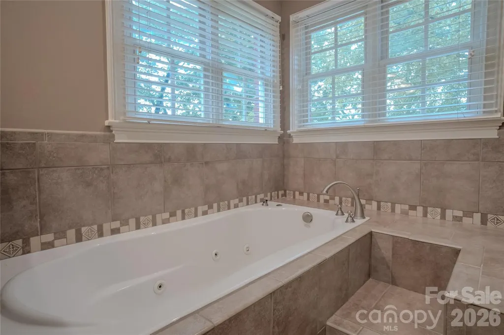 136 Windemere Isle Road Statesville NC 28677