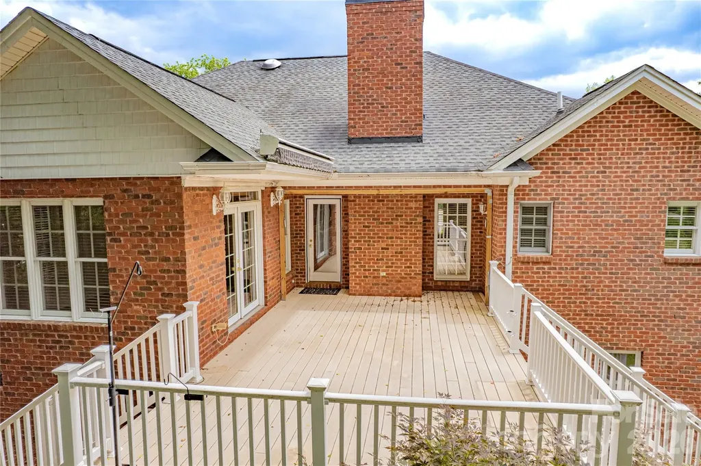 136 Windemere Isle Road Statesville NC 28677