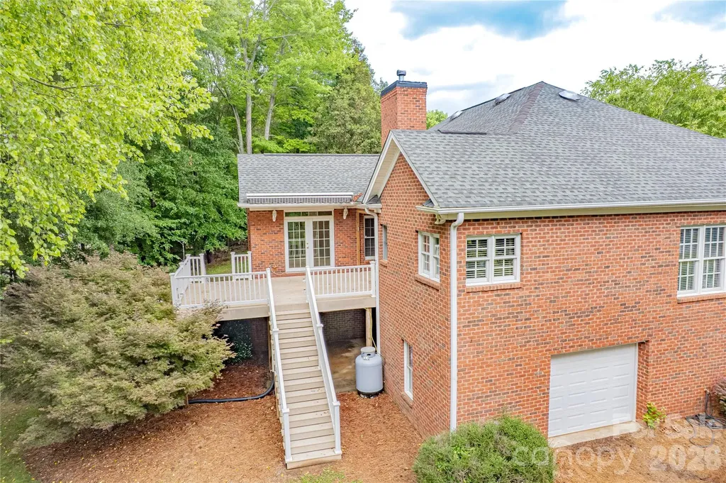 136 Windemere Isle Road Statesville NC 28677