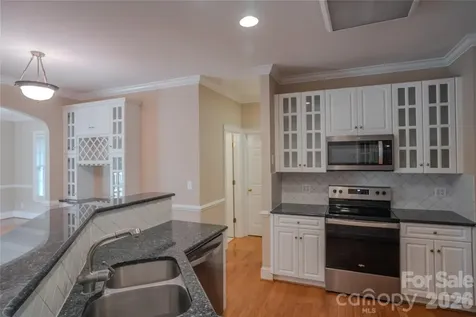 136 Windemere Isle Road Statesville NC 28677