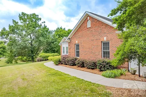 136 Windemere Isle Road Statesville NC 28677
