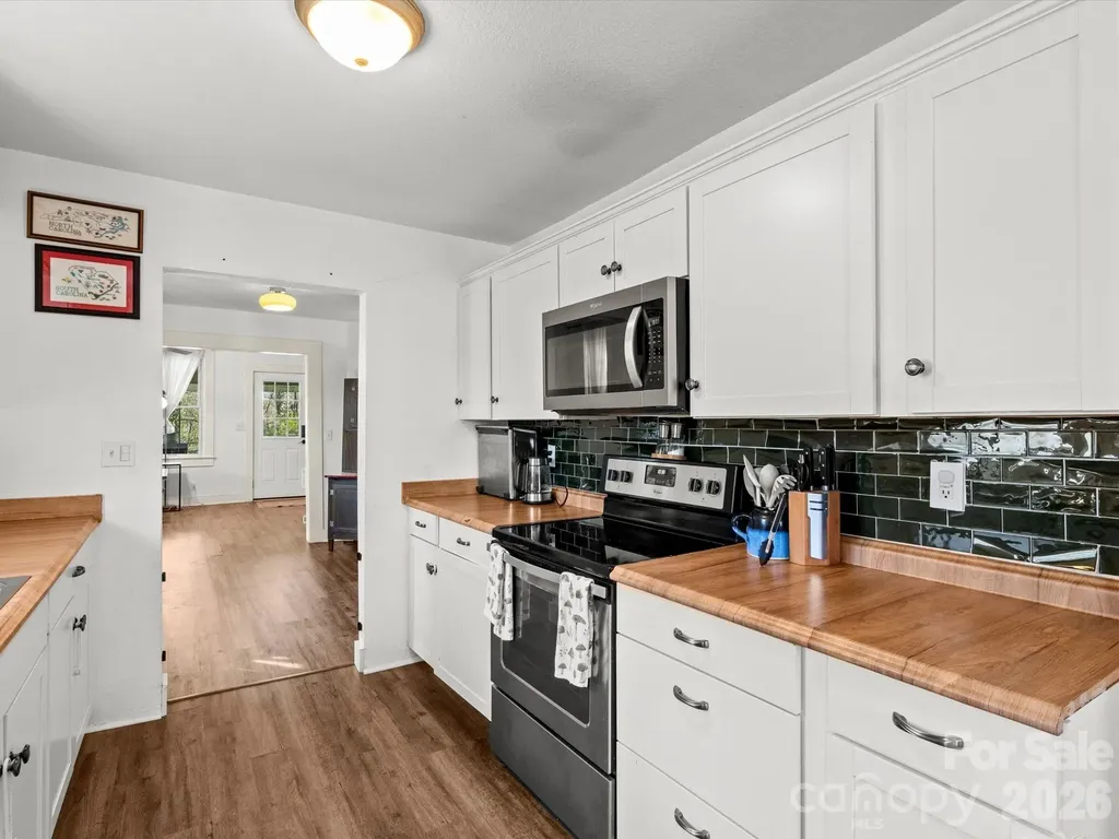 12 Maple Lane Arden NC 28704