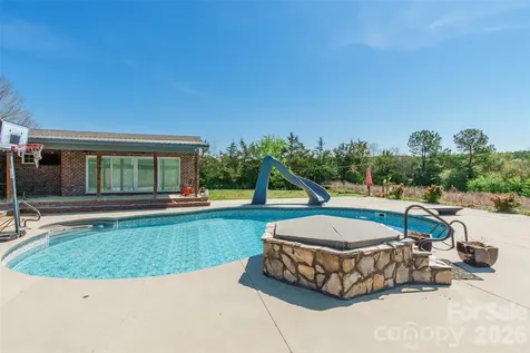 2248 Willie Usher Road Lancaster SC 29720