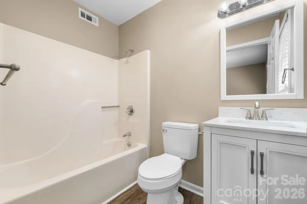 525 12th Street SW Hickory NC 28602