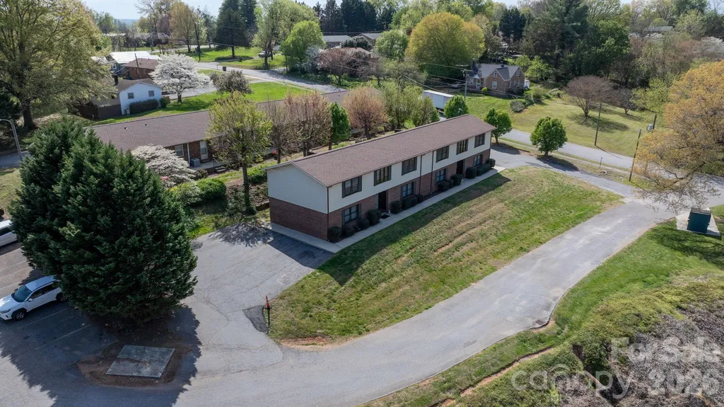 525 12th Street SW Hickory NC 28602