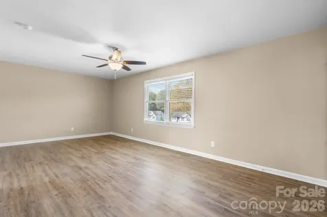 525 12th Street SW Hickory NC 28602