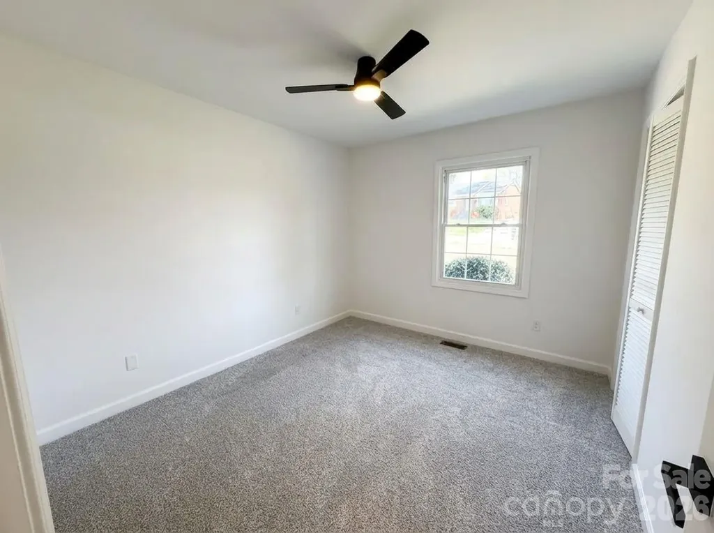 1423 Chelveston Drive Charlotte NC 28208