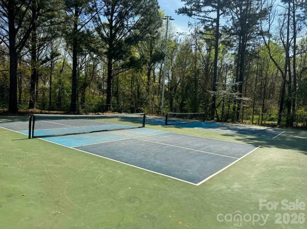 1423 Chelveston Drive Charlotte NC 28208