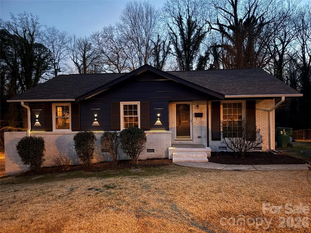 1423 Chelveston Drive Charlotte NC 28208