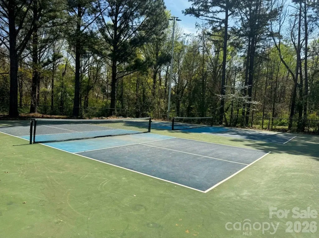 1423 Chelveston Drive Charlotte NC 28208