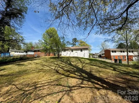1423 Chelveston Drive Charlotte NC 28208