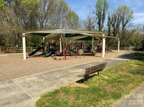 1423 Chelveston Drive Charlotte NC 28208