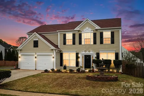 8727 Fieldcroft Drive Charlotte NC 28277