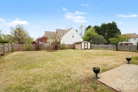 8727 Fieldcroft Drive Charlotte NC 28277