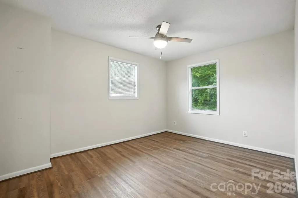 1101 Surry Lane Gastonia NC 28054