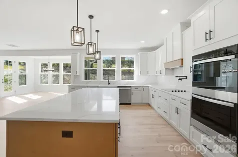 208 Cross Creek Drive Cherryville NC 28021