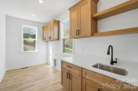 208 Cross Creek Drive Cherryville NC 28021