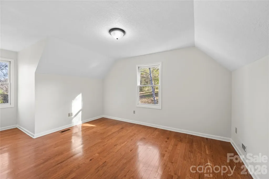 10 Orchard Place Weaverville NC 28787