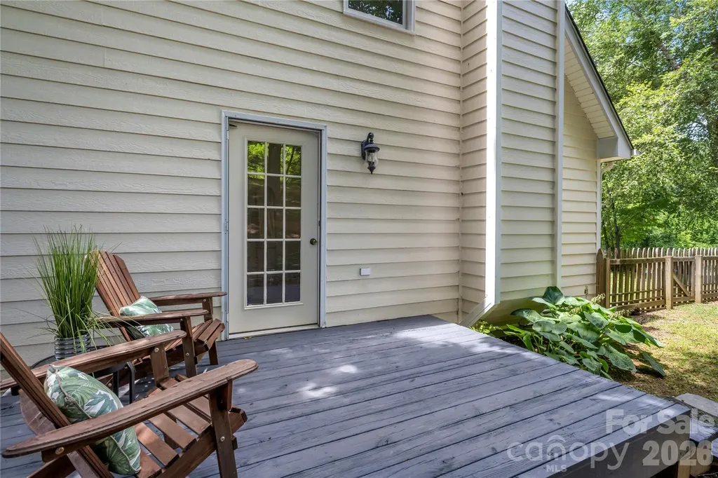 10 Orchard Place Weaverville NC 28787