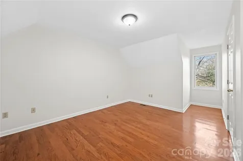 10 Orchard Place Weaverville NC 28787