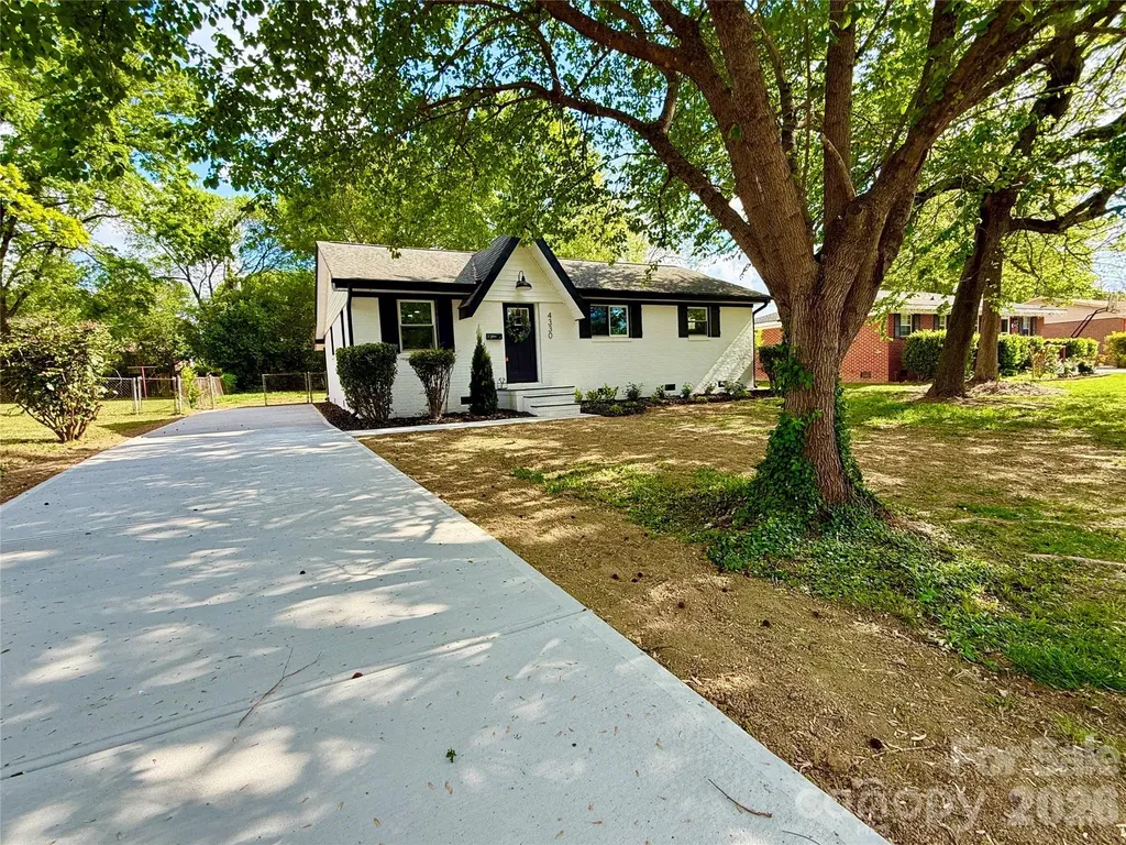 4330 Colebrook Road Charlotte NC 28215