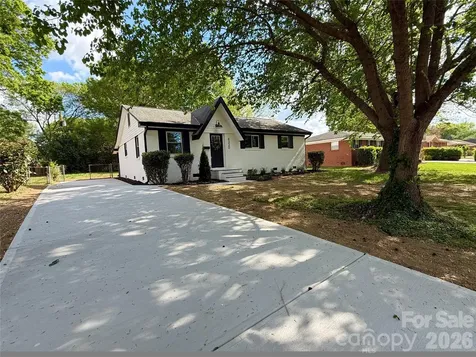 4330 Colebrook Road Charlotte NC 28215