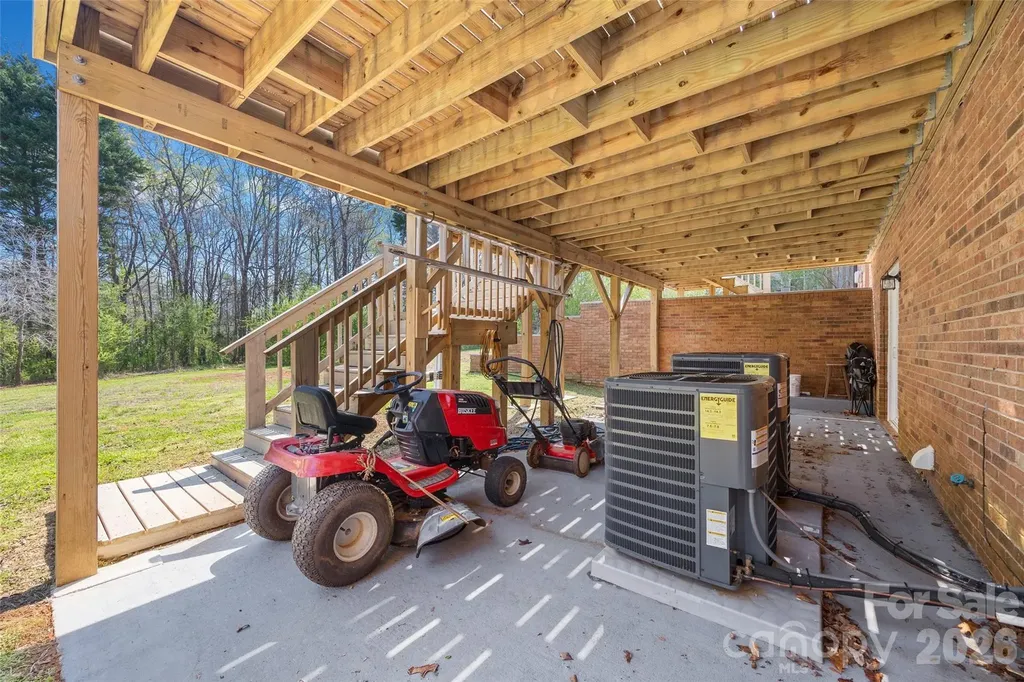 4206 Wimbledon Drive Dallas NC 28034