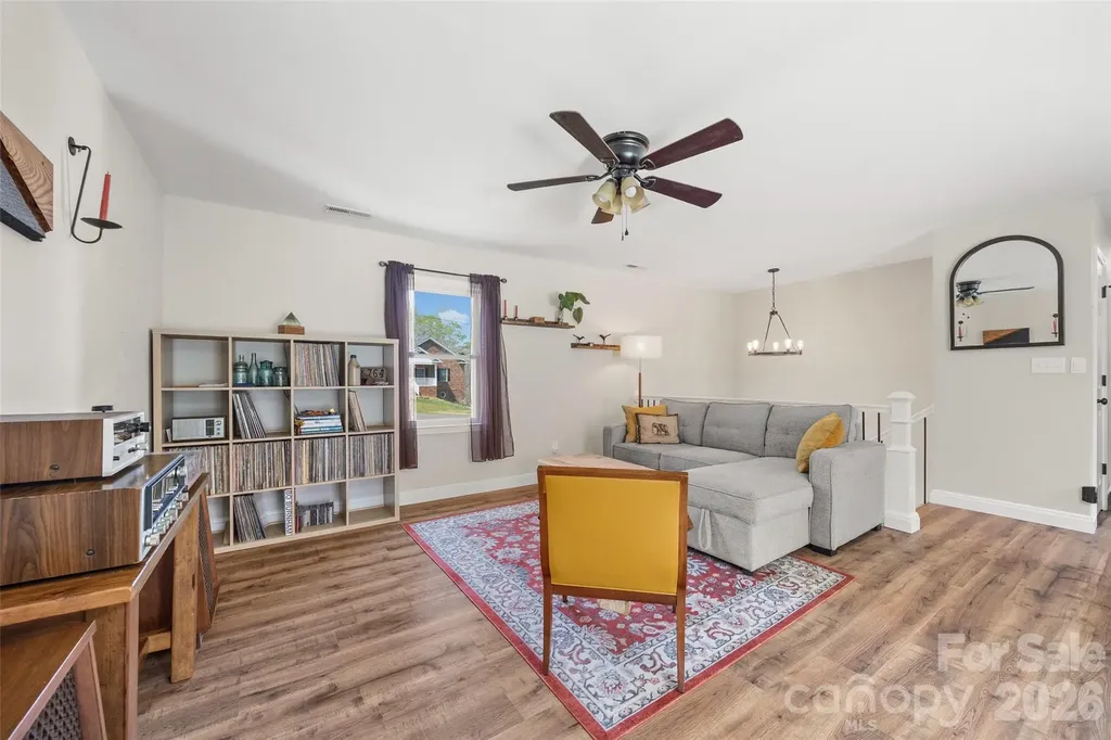 4206 Wimbledon Drive Dallas NC 28034
