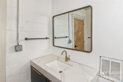 46 Aston Street Asheville NC 28801