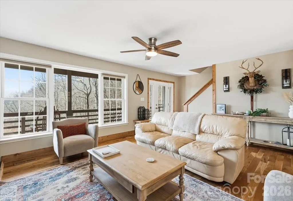 1045 Upward Way Waynesville NC 28785