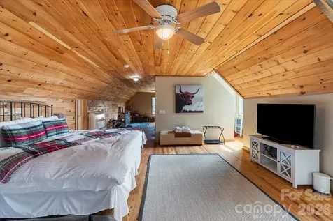 1045 Upward Way Waynesville NC 28785