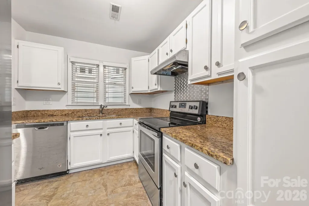 2715 Selwyn Avenue Charlotte NC 28209