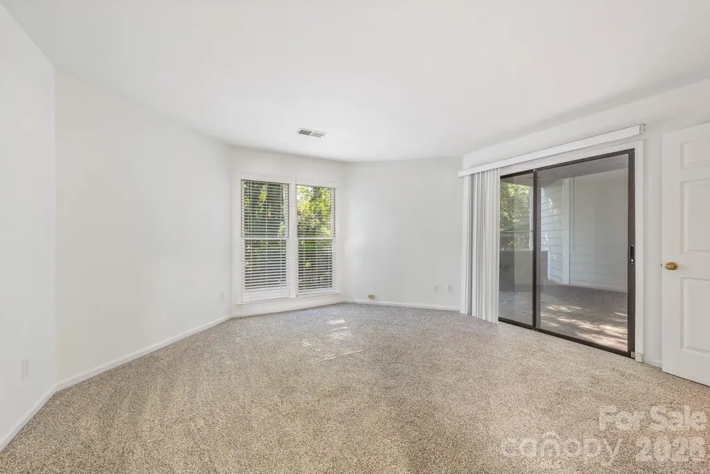 2715 Selwyn Avenue Charlotte NC 28209