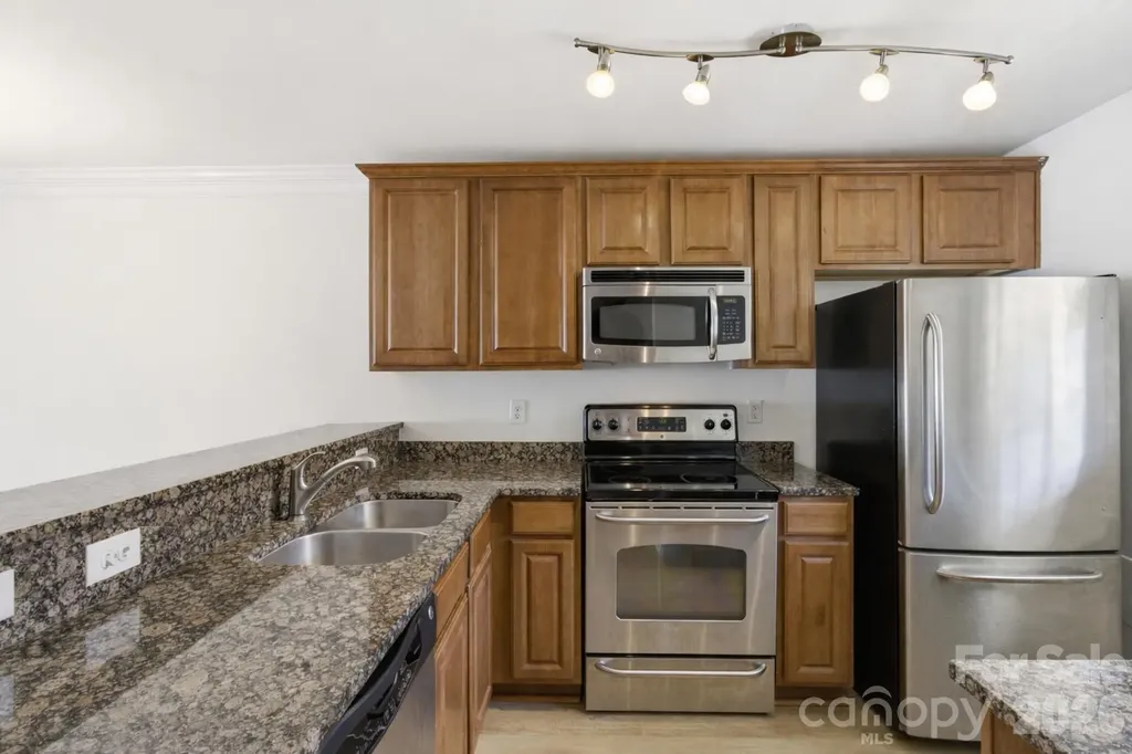 1336 Green Oaks Lane Charlotte NC 28205