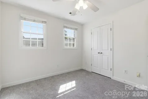 1336 Green Oaks Lane Charlotte NC 28205