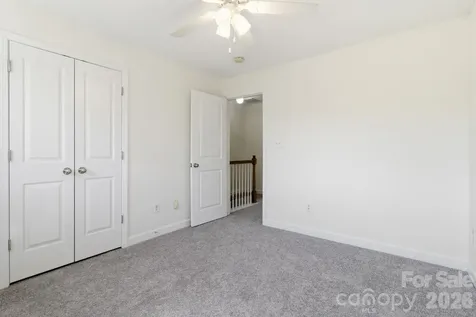 1336 Green Oaks Lane Charlotte NC 28205