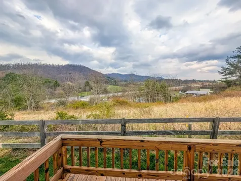 107 Mockingbird Lane Burnsville NC 28714