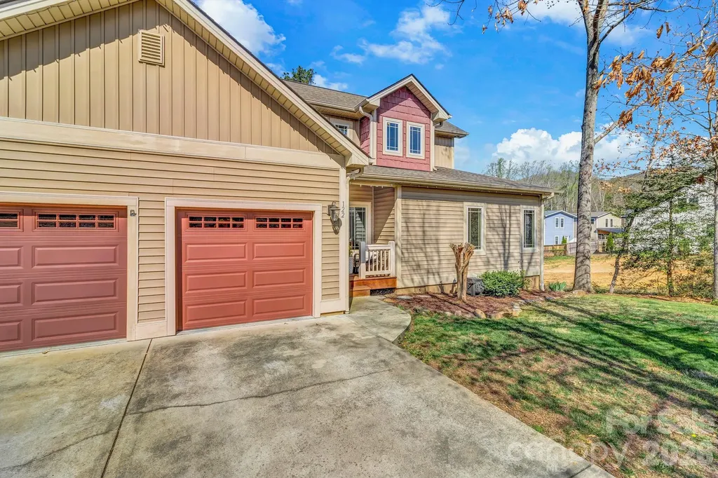 122 Craggy Street Black Mountain NC 28711