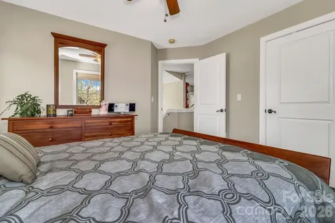 122 Craggy Street Black Mountain NC 28711