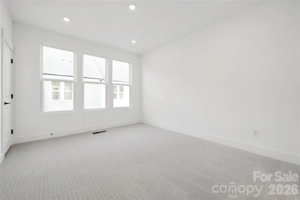3656 S Tryon Street Charlotte NC 28217