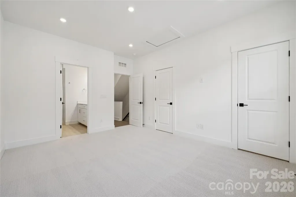 3656 S Tryon Street Charlotte NC 28217