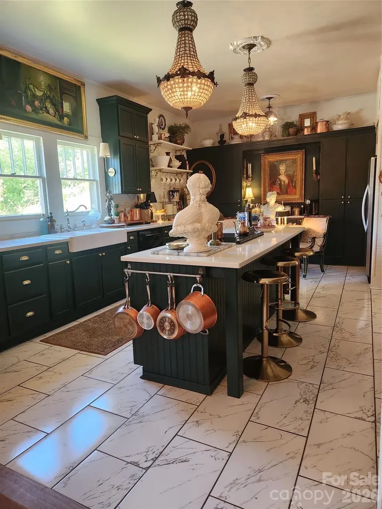 208 Locust Street Kannapolis NC 28081
