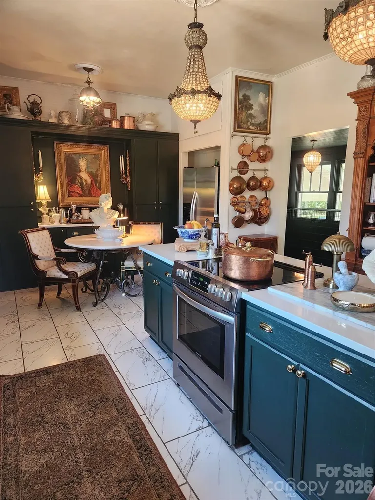 208 Locust Street Kannapolis NC 28081