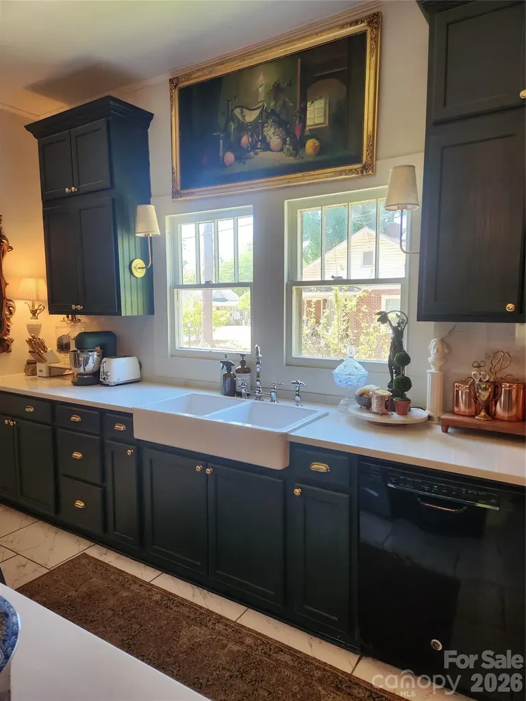 208 Locust Street Kannapolis NC 28081